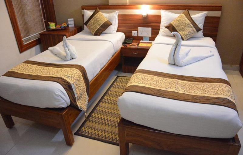 Hotel Eden Roc Bhubaneswar Exterior photo